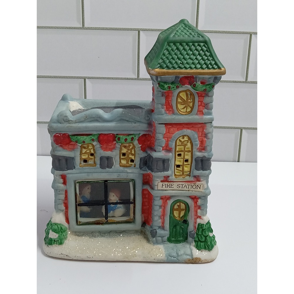 Cobblestone Corner 2002 Fire Station Christmas Village Ceramic Building Red Grey